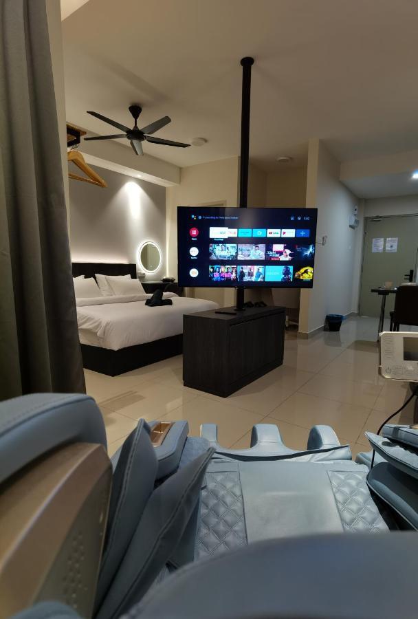 Luxury Couple Suites L Free Netflix L Massage Chair L Bathtub L Wifi 200Mbps L Town Area Bali Residence Malacca Bagian luar foto