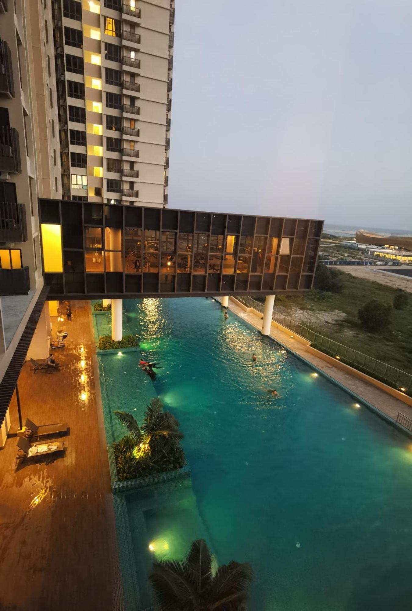 Luxury Couple Suites L Free Netflix L Massage Chair L Bathtub L Wifi 200Mbps L Town Area Bali Residence Malacca Ruang foto